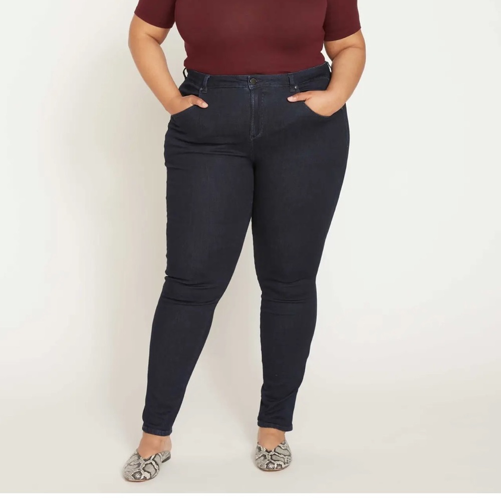 Universal Standard Seine High Rise Skinny Jeans Petite- size 26 in Dark Indigo